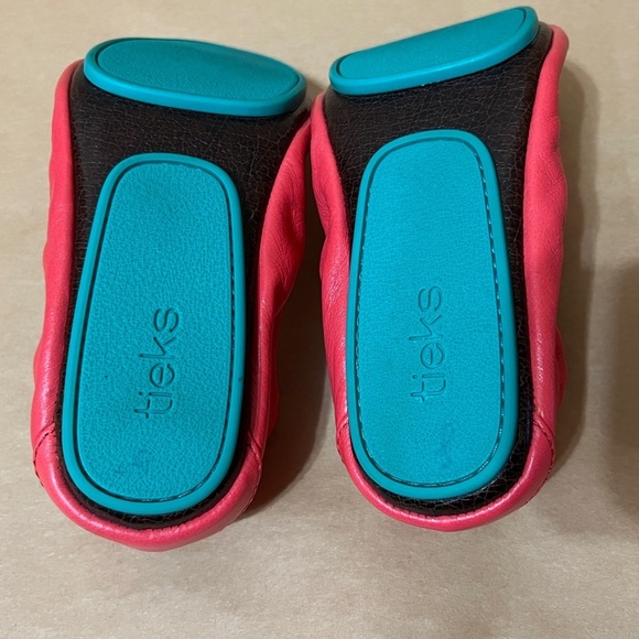 Tieks by Gavrieli | Poppy Red Leather Ballet Flats Foldable Shoes Size 6 - Picture 14 of 15